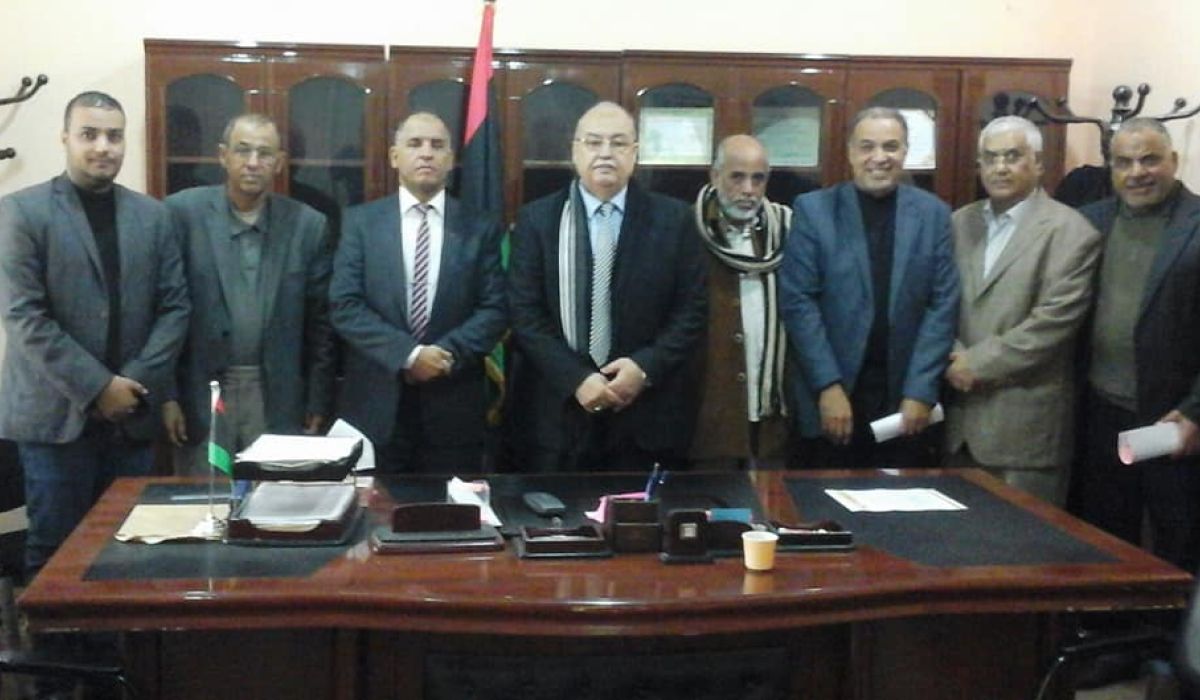 بلدي طبرق يتعاقد مع شركة أير الأمريكية لانشاء ميناء بحري ومهبط طيران بالمدينة