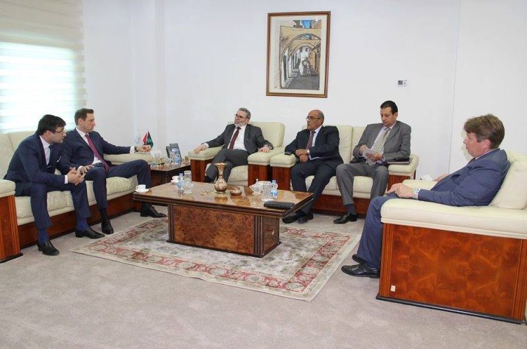 اجتماع لبحث وضع المصارف وخدماتها بمدينة الكفرة