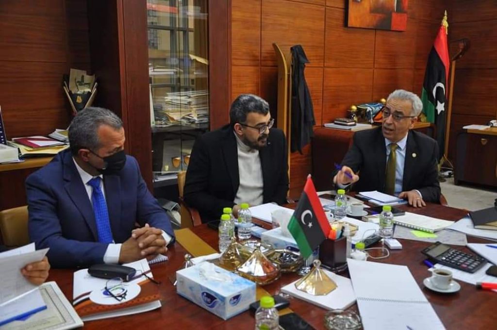 "شكشك" يبحث إمكانية إبرام اتفاقيات تعاون مع معهد ناصر للبحوث والعلاج بمصر