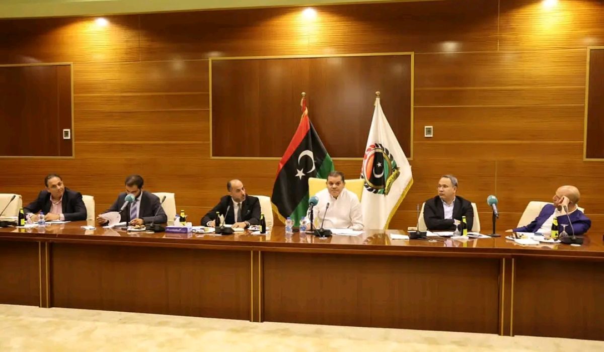 "الدبيبة" يتابع الوضع الوبائي مع وزارة الصحة