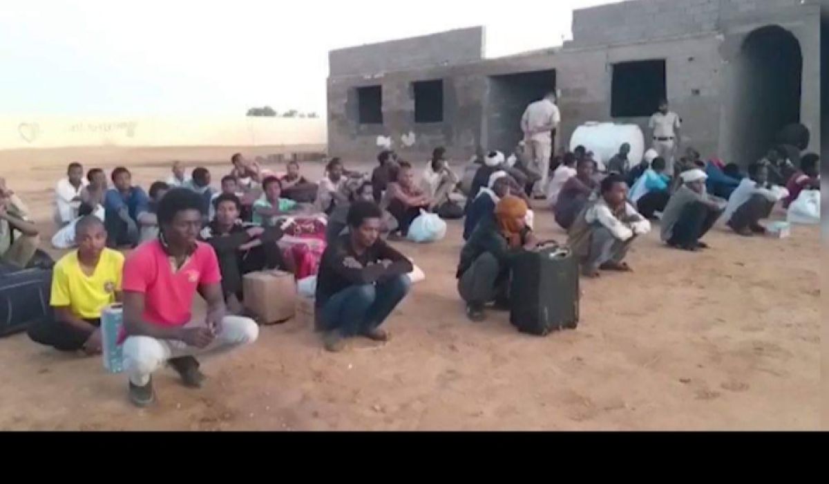 جهاز مكافحة الهجرة بالكفرة يرحل 50 مهاجراً غير شرعي