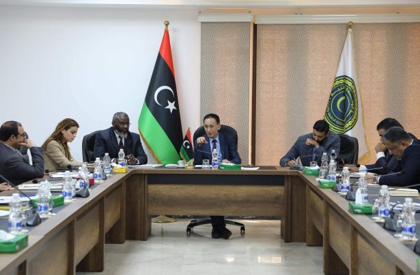 أفريكا بوست: دوريات خفر السواحل الليبي لمراقبة تهريب النفط تعتقل ستة تونسيين
