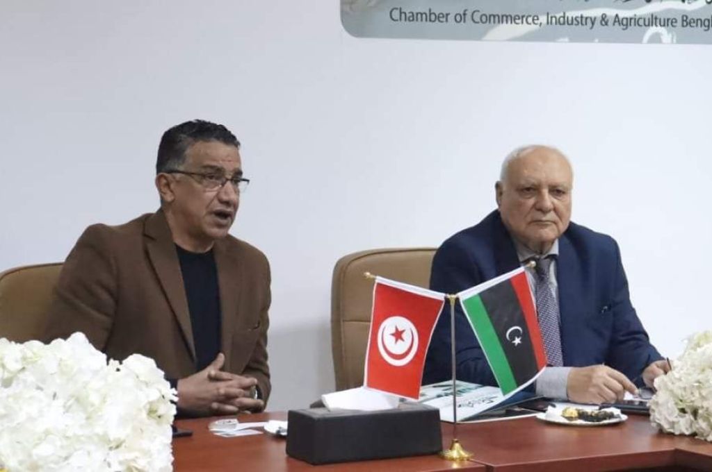 "عون" يبحث مع شركة توتال انرجي الفرنسية المشاريع المستقبلية في مجالات إنتاج النفط والغاز والطاقة البديلة