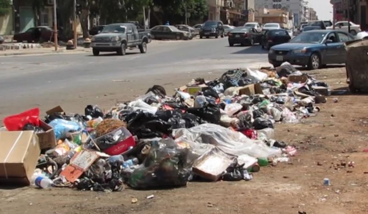 بلدية سوق الجمعة تطلق خدمة عبر "واتساب" للحد من تكدس القمامة بالبلدية