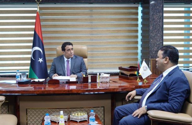 الوطنية للنفط تبحث ملفات التعاون المشترك مع شركة الكهرباء وجهاز الطاقات المتجددة