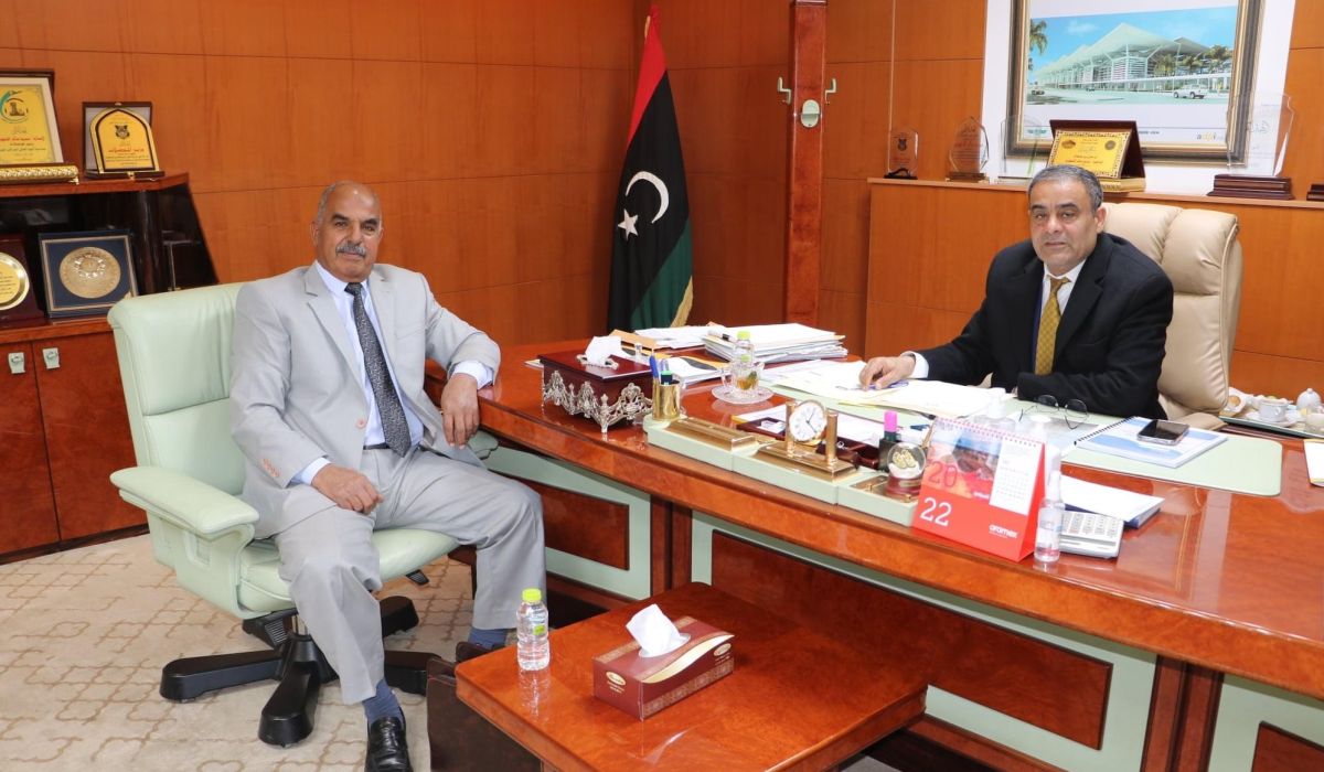 الشهوبي يلتقي عميد بلدية القره بولي لمتابعة تنفيذ ورصف عدد من الطرق بالمدينة