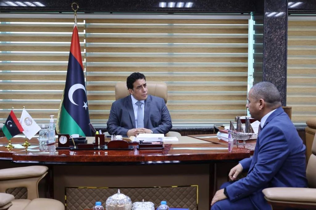 سير العملية التعليمية والافراجات على مرتبات العقود المتعثرة محور اجتماع وزير التعليم مع مراقبي التعليم ببلديات طرابلس