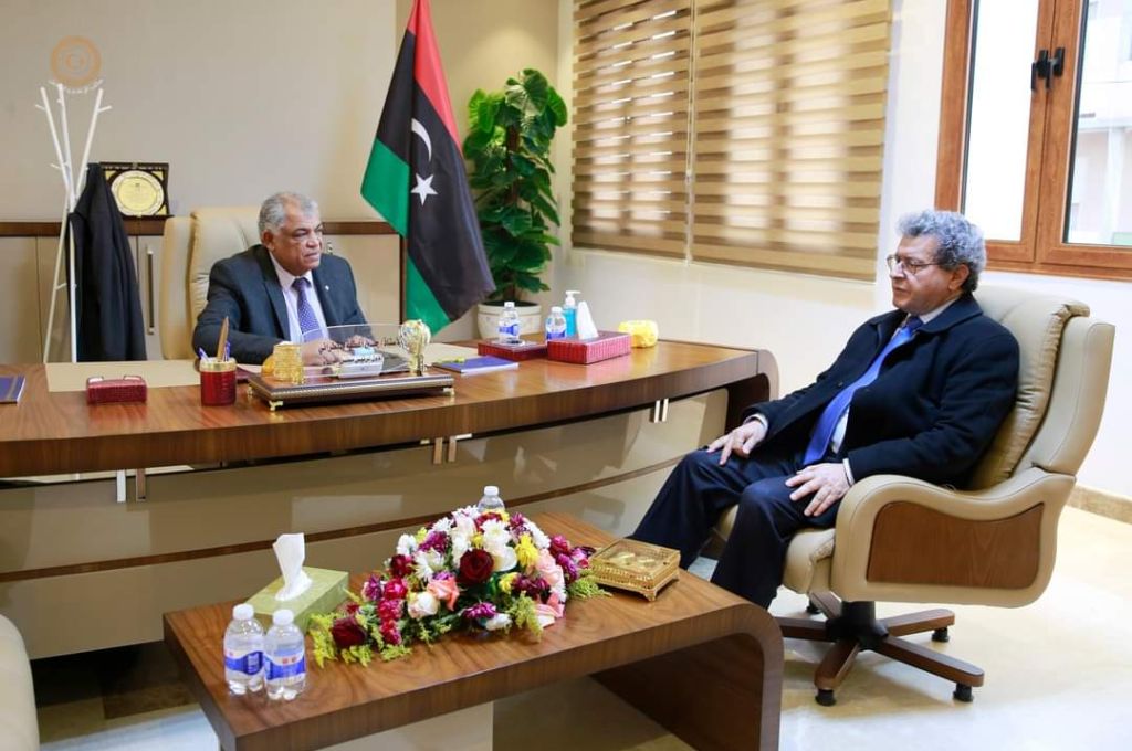 الدبيبة يزور وازن ويلتقي عميد البلدية وعدد من أهالي المنطقة