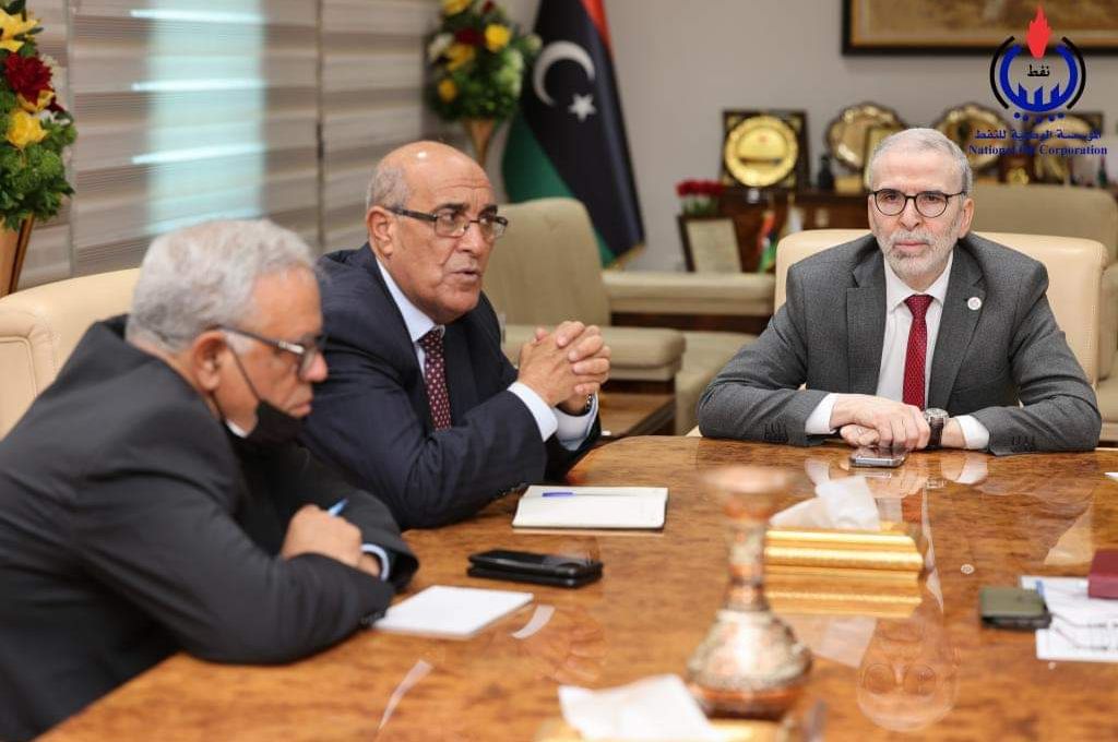 الشحاتي يعلق على بيان المصرف المركزي بشأن الإيراد والإنفاق .. وماهية الإيرادات النفطية