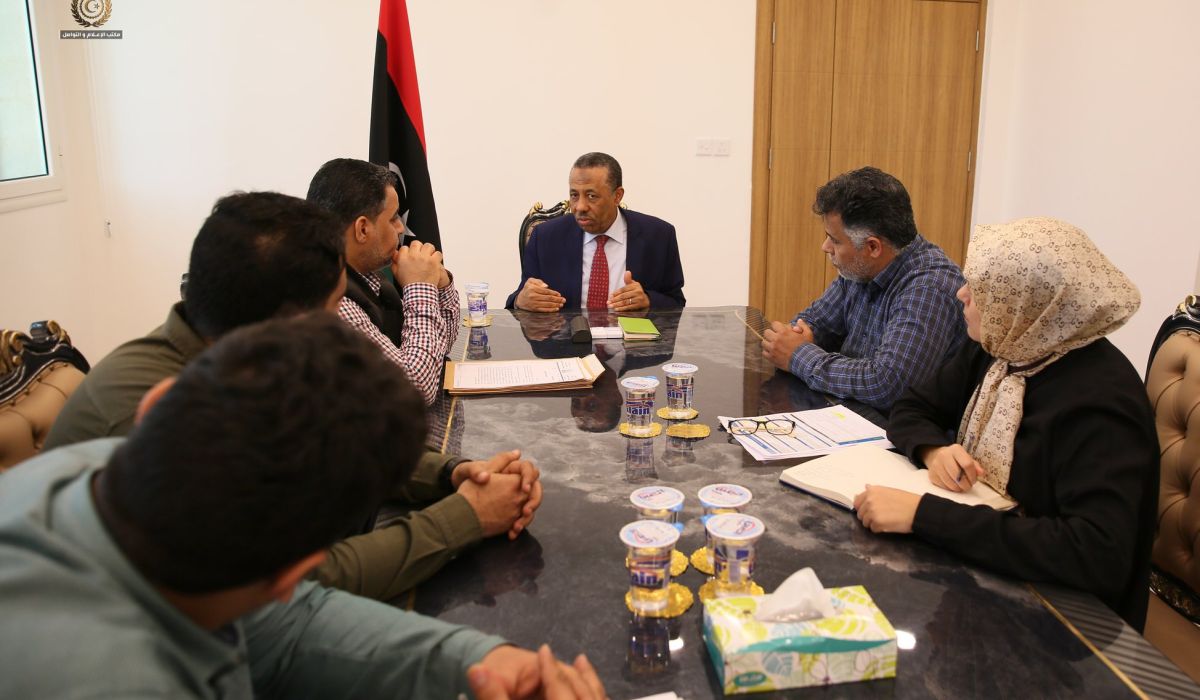 "الحكومة المؤقتة" تطمئن بتوفر الأدوية والمستلزمات الطبية بمخزون لا يقل عن ستة أشهر