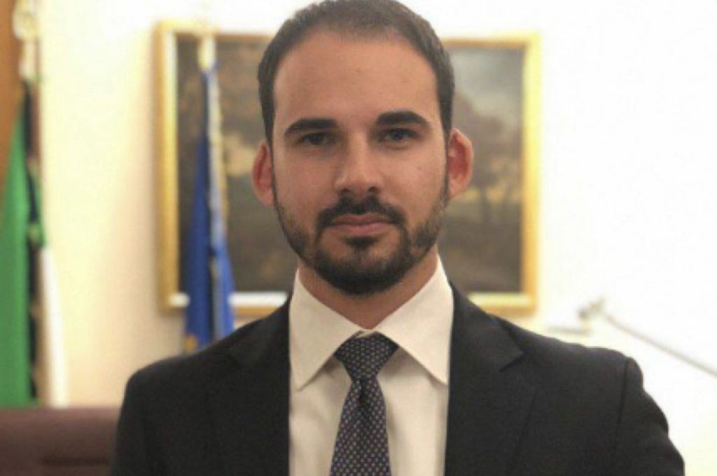 الرقابة على الأغذية والأدوية يرصد عدداً من الملاحظات خلال جولته لنقاط التطعيم بميدان الشهداء