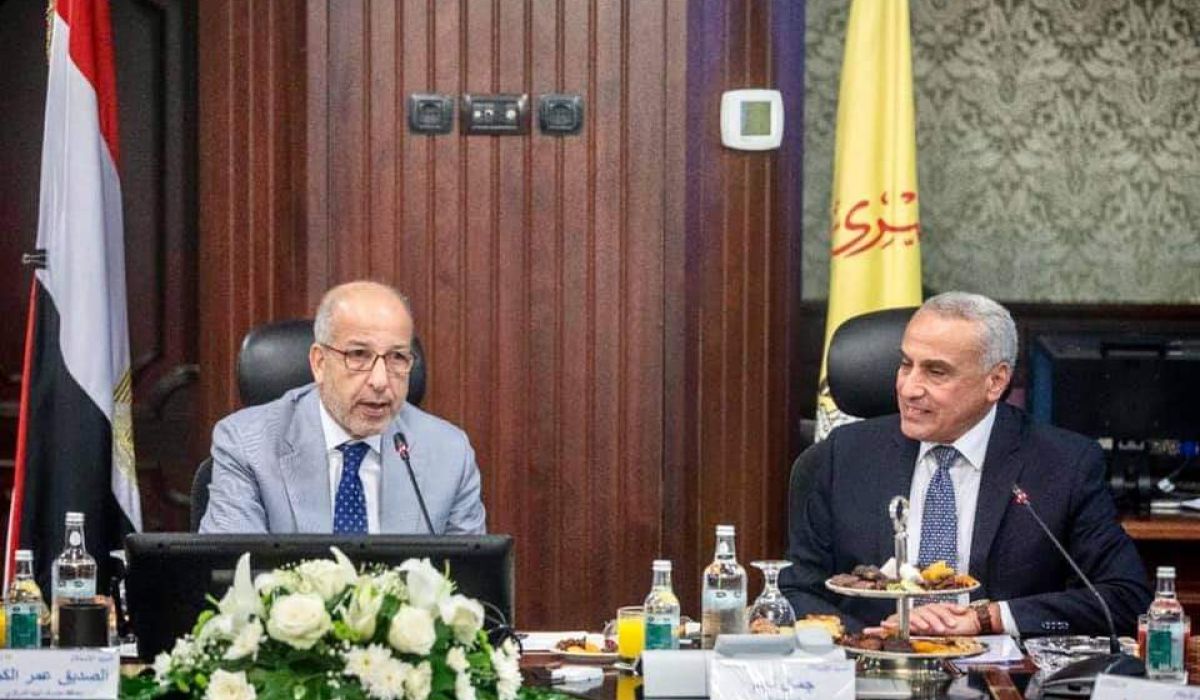 الكبير يبحث التعاون المشترك مع البنك المركزي المصري