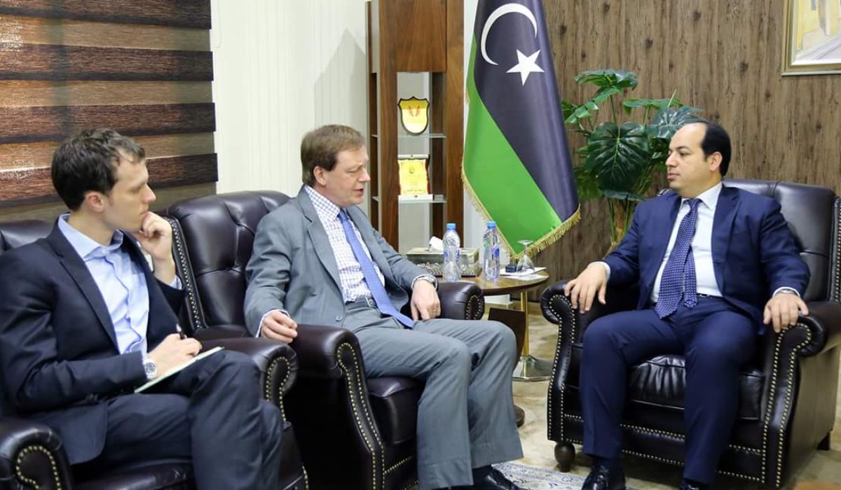 معيتيق يؤكد على تخصيص ميزانية لدعم المشاريع المتوقفة في ليبيا