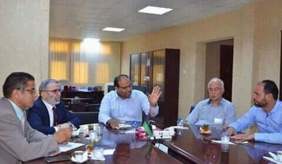 الرقابة الإدارية والمؤسسة الوطنية للنفط تتفقان على ضرورة استبدال دعم المحروقات نقدا للحد من تهريبه