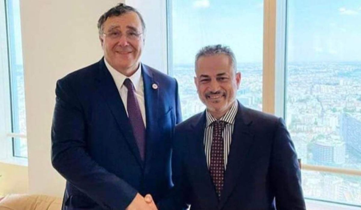 بن قدارة يناقش توتال انيرجيز في باريس الاستثمارات النفطية مع ليبيا