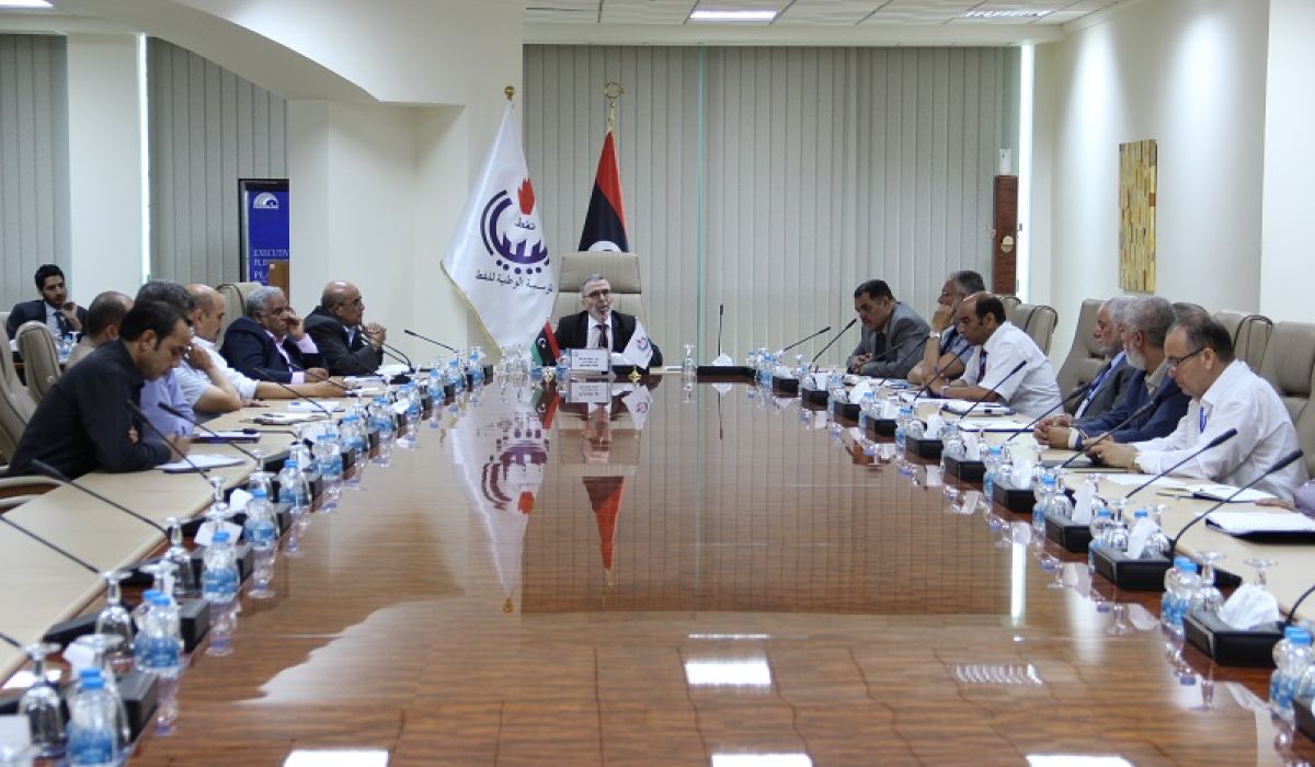 الوطنية للنفط تبحث دعم شركة الجوف النفطية في المصاعب التي تمر بها