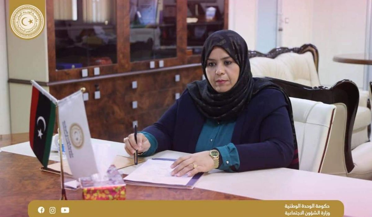 وزير الشؤون الاجتماعية تتابع أخر مستجدات الوزارة