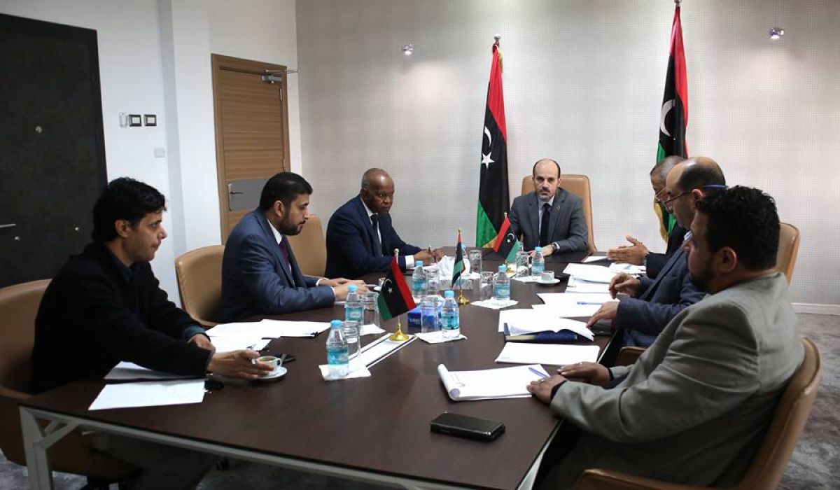 اللجنة العليا للاختصاصات تناقش لائحة الإيرادات المحلية وتفعيلها بشكل عاجل