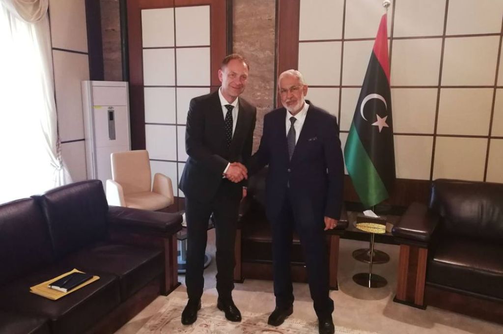 كاجمان يبحث مع القائم بالأعمال البريطاني المشاريع الصغرى والمتوسطة وتمكين الشباب بالجنوب