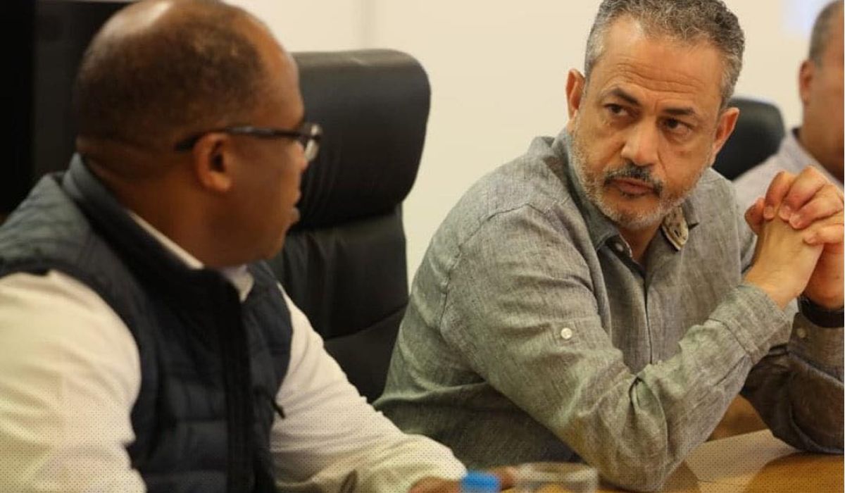 رئيس مؤسسة النفط يتخذ عدة قرارات خلال زيارته للمنطقة الجنوبية