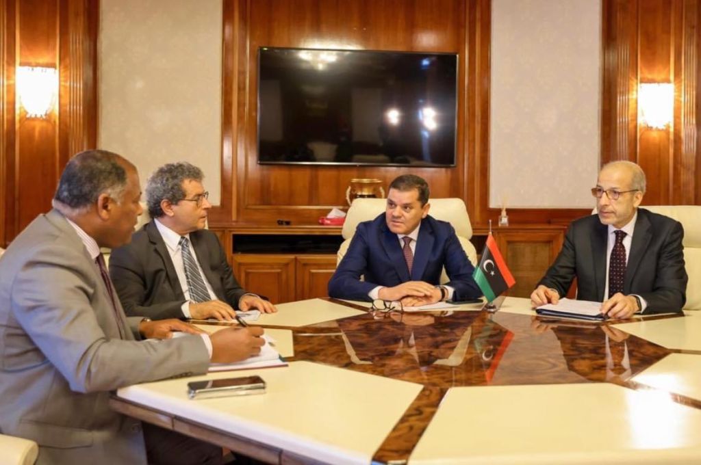 الدبيبة يقوم رفقة عدد من وزراء الحكومة بزيارة المناطق المتضررة جراء الحرب جنوب العاصمة