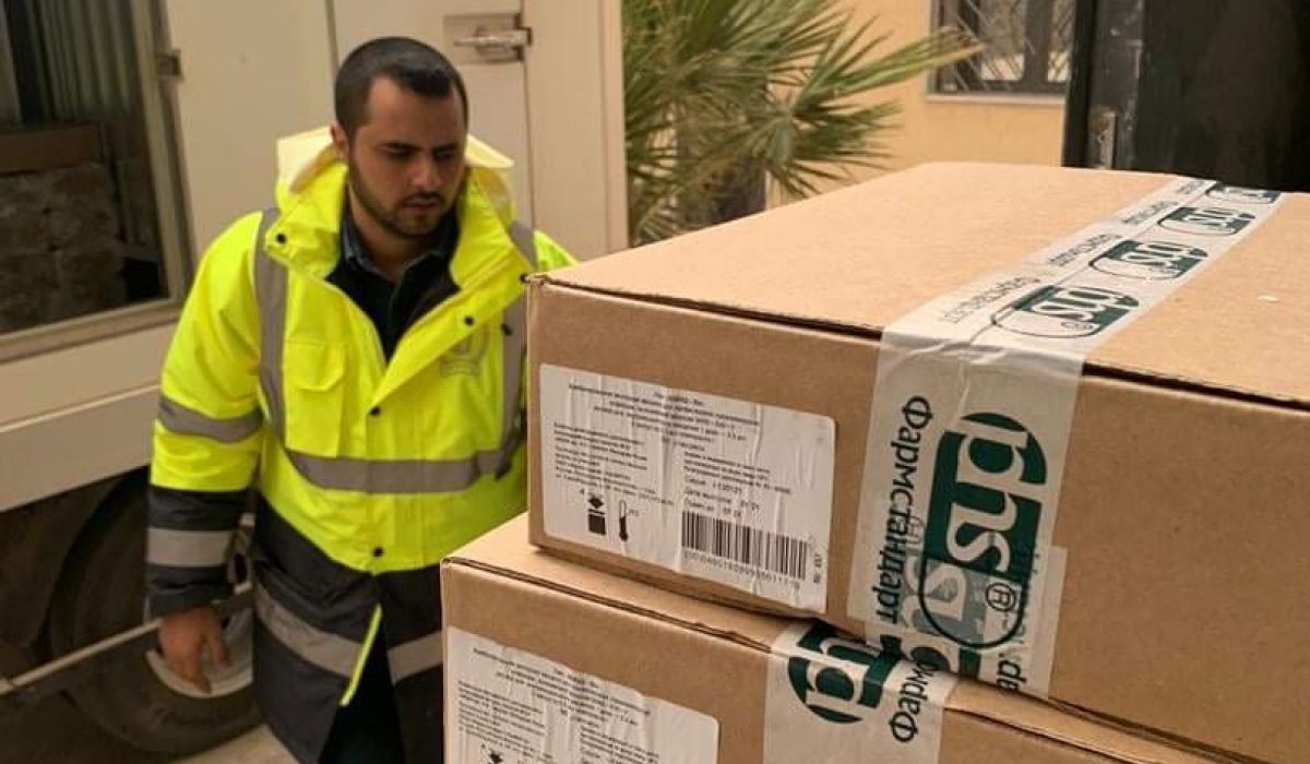جهاز الامداد الطبي يسلم فرع الوسطى مخصصاته من لقاح " كورونا"