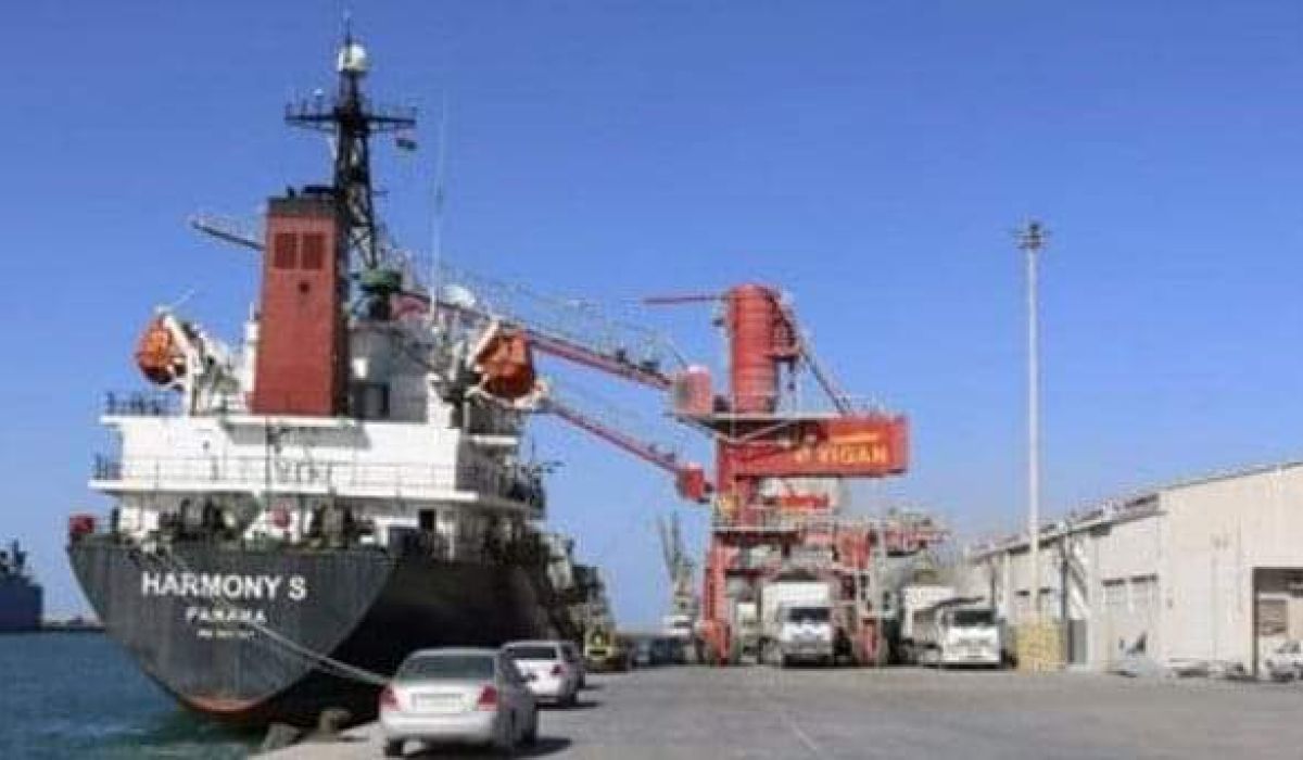 شركة النقل البحري: دخول أكثر من 60 مليون لتر من البنزين لمينائي بنغازي وطرابلس البحريين
