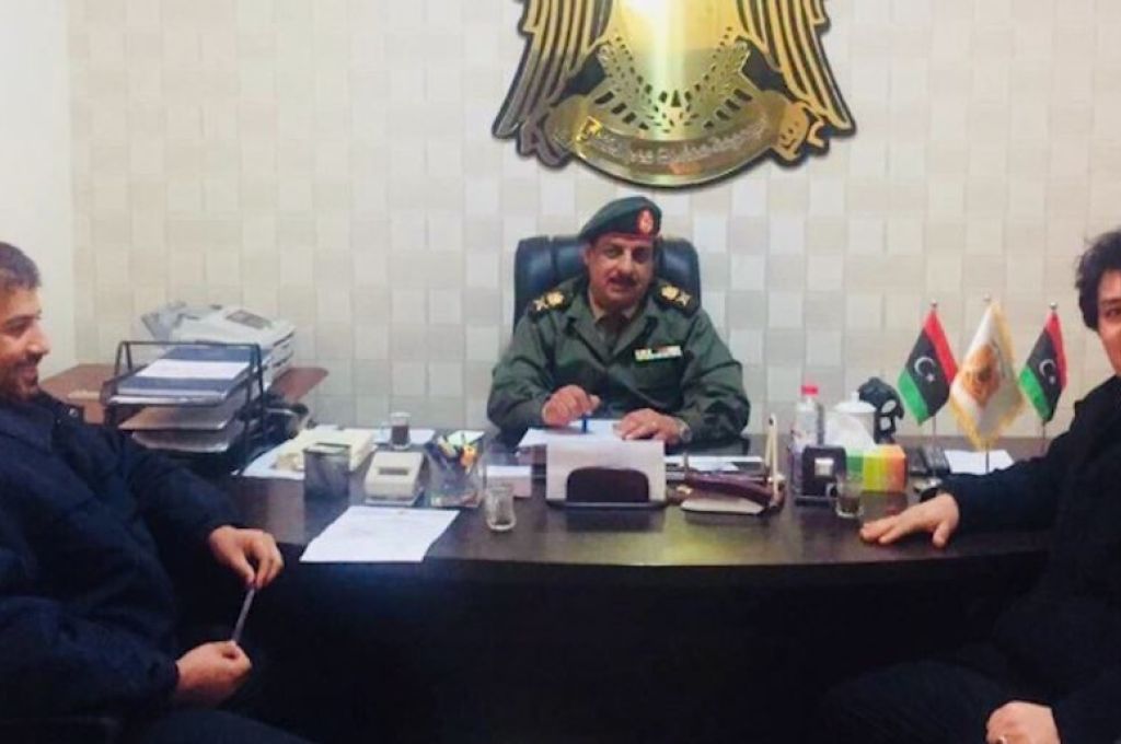 وكيل عام وزارة الصحة بالحكومة المؤقتة يناقش إحتياجات بلدية الكفرة  “الصحية والمالية”