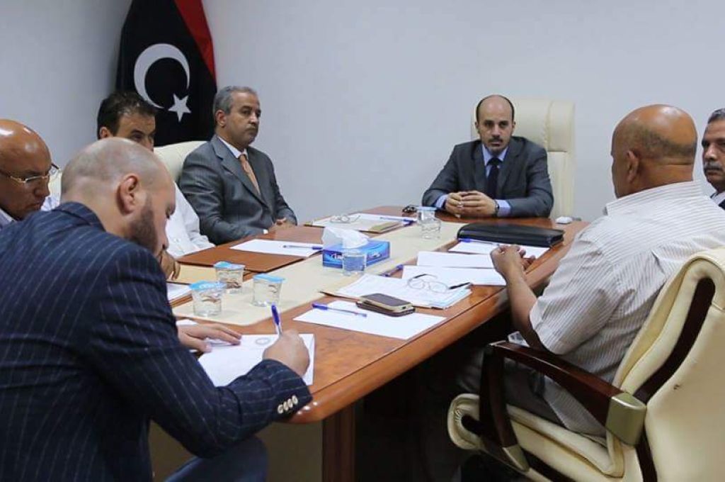 معيتيق يناقش كيفية فتح خط الطيران بين ليبيا وايطاليا