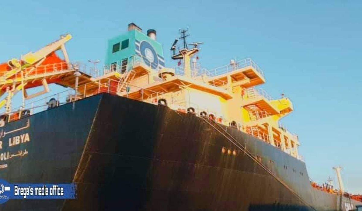 وصول الناقلة "أنوار ليبيا" إلى ميناء طرابلس البحري