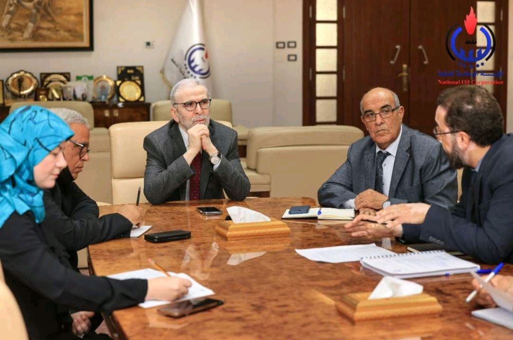 خاص.. فريق السيولة بالمركزي يكشف تسليم قسم اصدار طرابلس 35 مليون لفروع التجاري ..مع توضيح التوزيعات