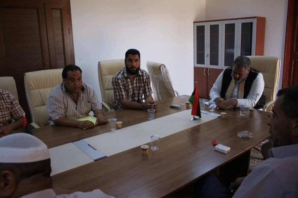 السراج يبحث مع وزير المالية تمويل مرافق وخدمات بالمنطقة الشرقية