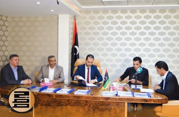الإسكان والتعمير تناقش المشاريع المتعاقد عليها بمدينة الرحيبات وكيفية إعادة تفعيلها