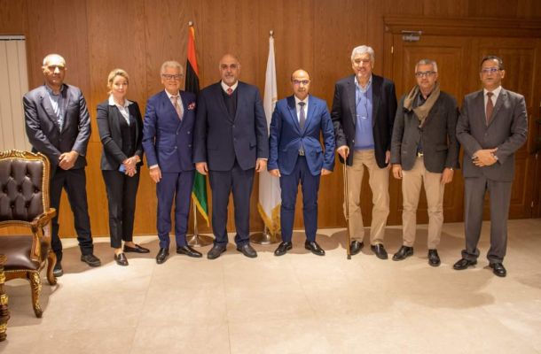 "عون" يستلم مراسلة من الإتحاد العام إلى الحكومة بخصوص كافة مطالب العاملين بالقطاع