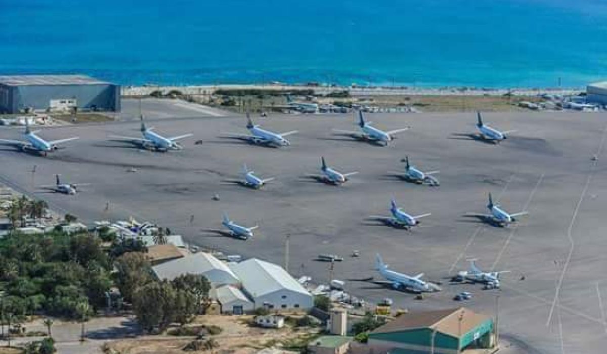 عودة الملاحة الجوية بمطار معيتيقة بعد ساعات من التعليق