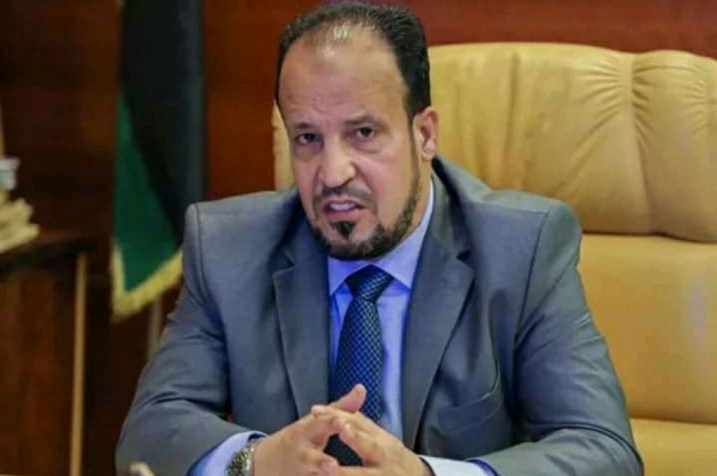 وزير الصحة يعلن الإفراج عن مكافآت العاملين بمراكز العزل