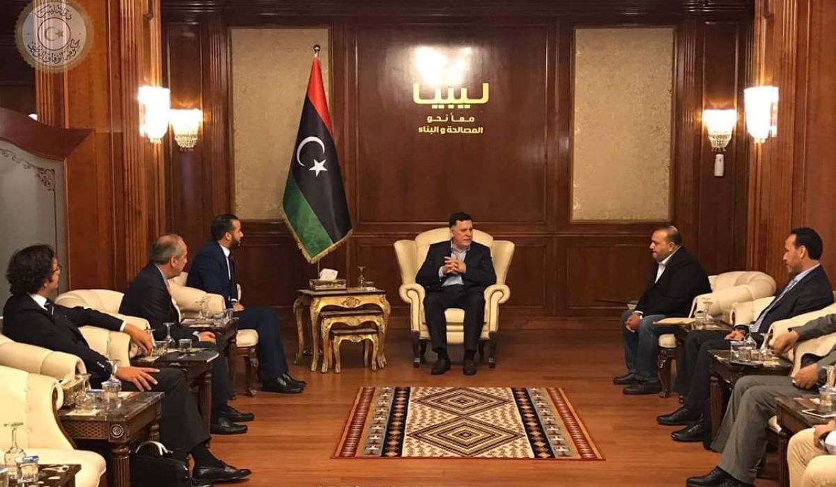 رئيس المجلس الرئاسي يجتمع مع هيئة الشباب والرياضة وشركة "تراي أرينا " الاسبانية لإستكمال تنفيذ مشاريع الملاعب الرياضية