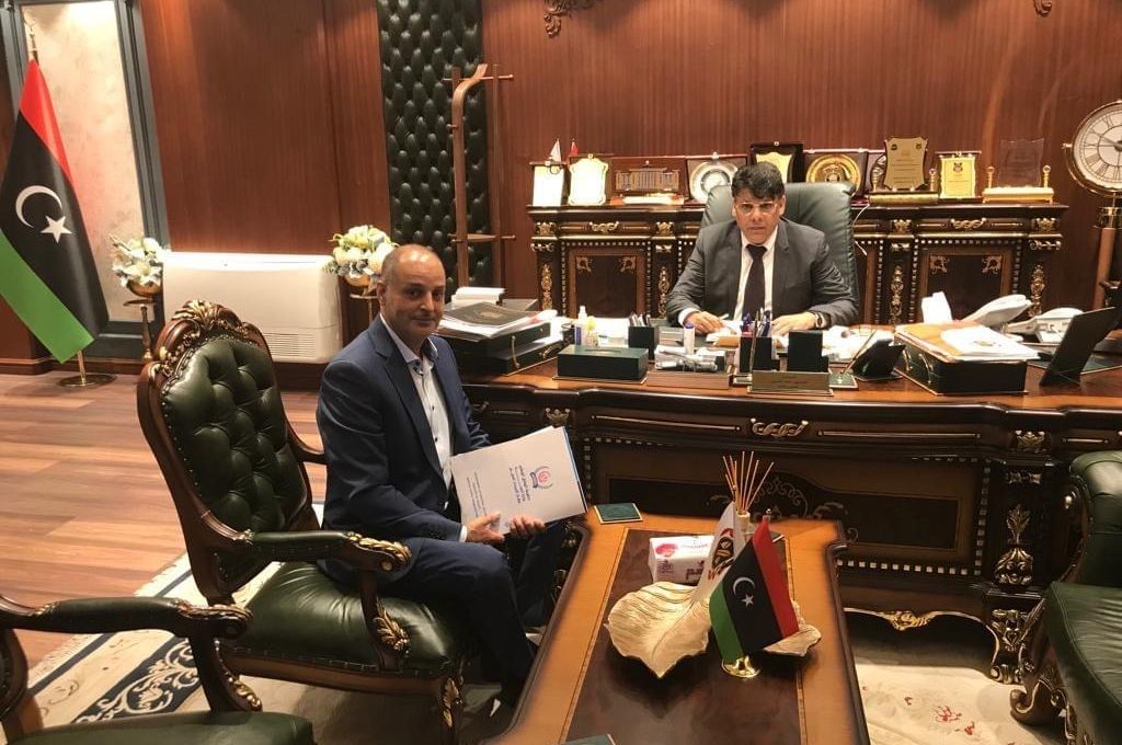 وفد حكومي يبحث تسهيل الحركة بمعبر رأس جدير