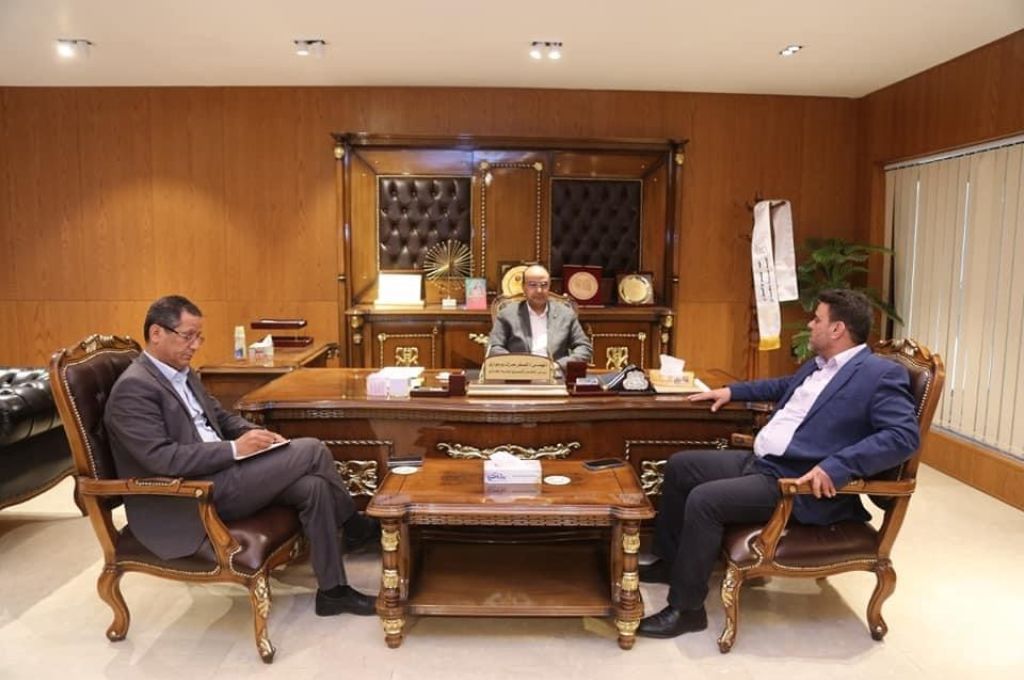 نائب رئيس الوزراء بالحكومة الليبية يجتمع مع مجلس التخطيط الوطني لمناقشة آلية توحيد المؤسسات