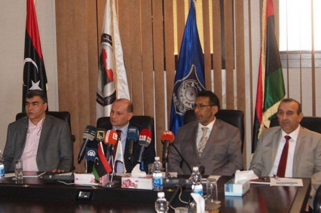 وزير الاقتصاد يزور مصراته ويبحث النهوض بالقطاع الصناعي والتجاري بالمدينة