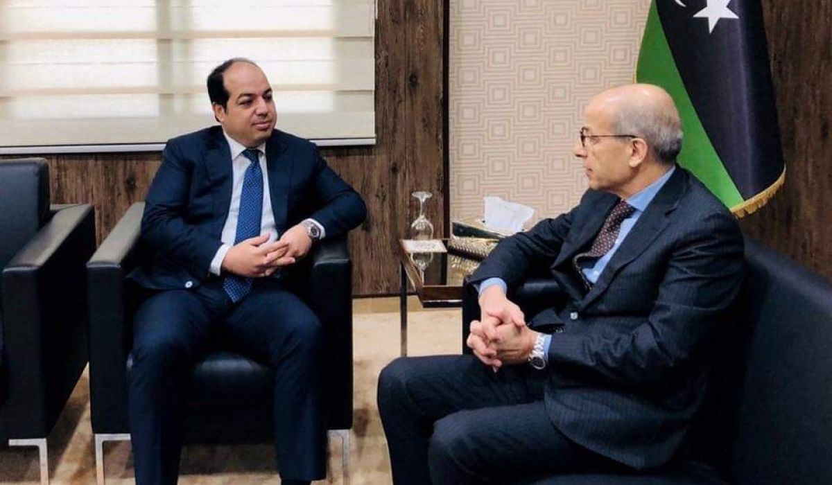 معيتيق يناقش مع الكبير مراحل تنفيذ الإصلاحات الإقتصادية