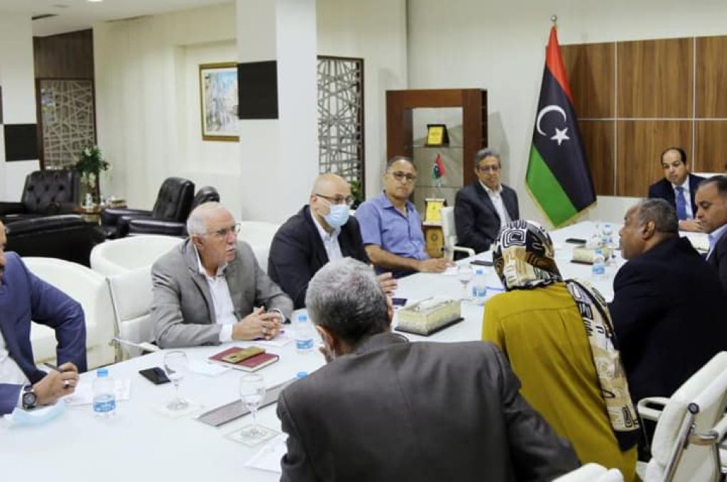 "معيتيق" يناقش مختنقات بلدية طرابلس المركز