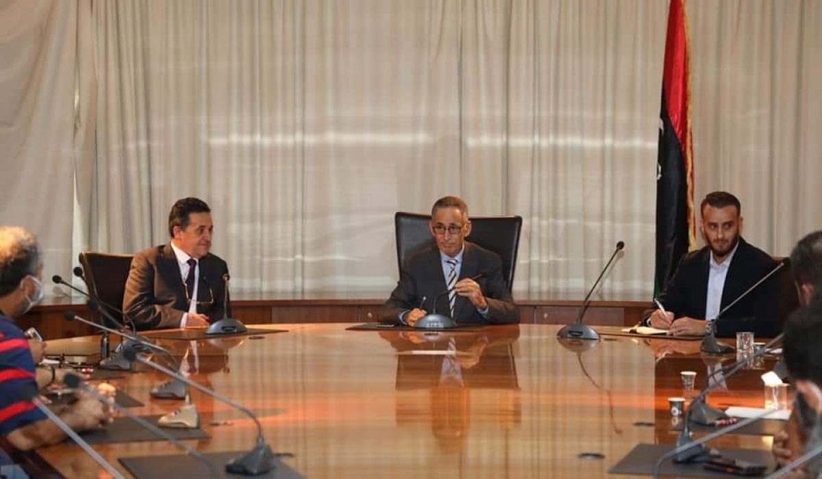 الحويج يقوم بتشكيل لجنة تتولى دراسة تكلفة الخبز وتسعير مادة الدقيق