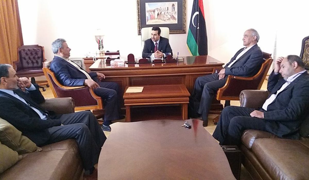 عميد بلدية طبرق يناقش العراقيل التي تواجه مطار طبرق الدولي