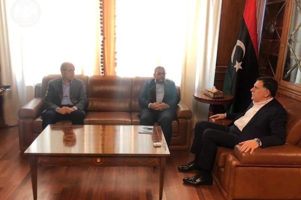 الجديد: استمرار الاقتتال قد يجبر المصرف المركزي على زيادة الرسوم على بيع النقد الأجنبي بدل تخفيضها