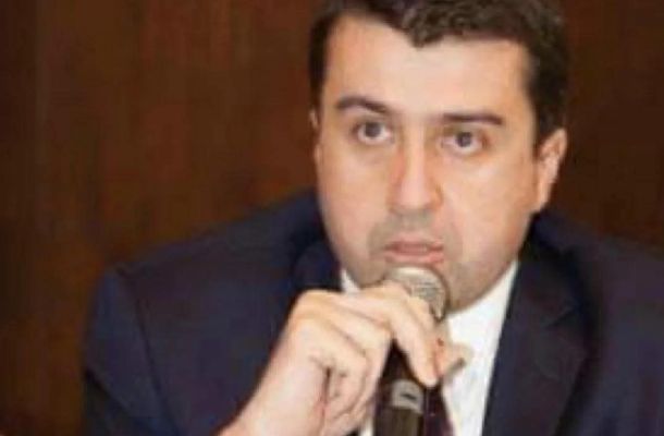 "إبراهيم والي": إنخفاض سعر صرف الدينار وانخفاض سعر برميل النفط