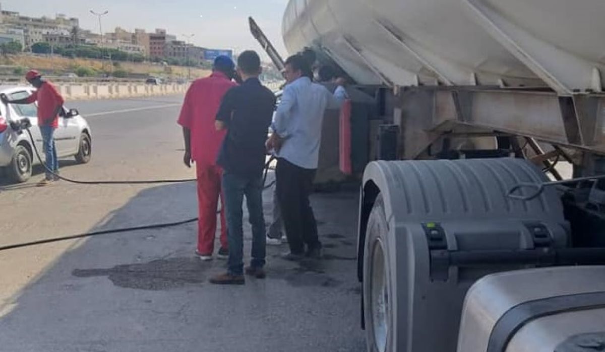البريقة تعلن عن تجهيز محطات وقود متنقلة للتقليل من الازدحام على محطات الوقود