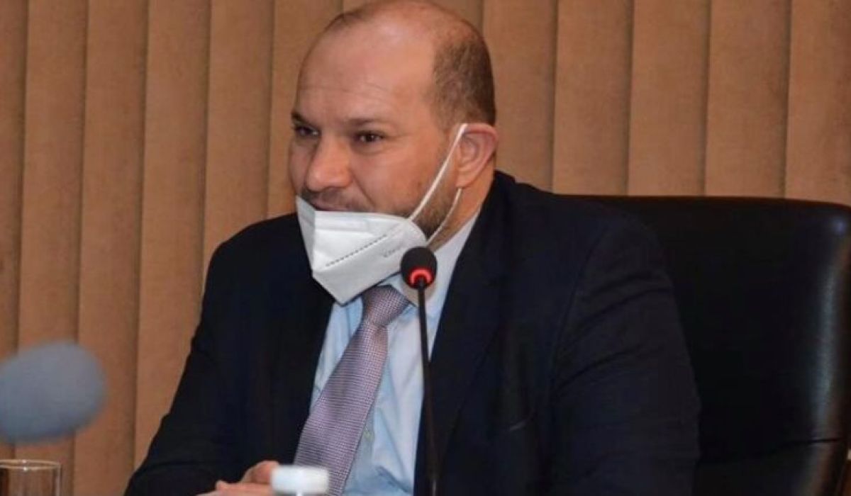 حقيقة الإشكالية بين هيئة الاتصالات وشركة الاتصالات القابضة.. "الفنطازي" يروي تفاصيل ماحدث لصدى