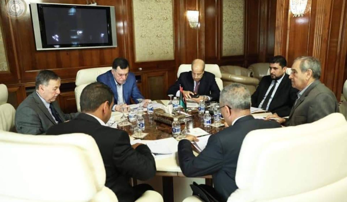 السراج يبحث تقريرا حول التصرف في أصول المؤسسة الليبية للاستثمار