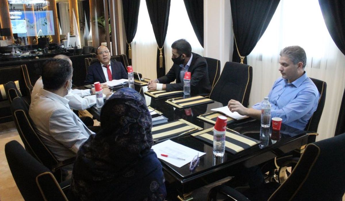 الخليج العربي تبحث تنفيذ برامج الميزانية الاستثنائية بالشركة